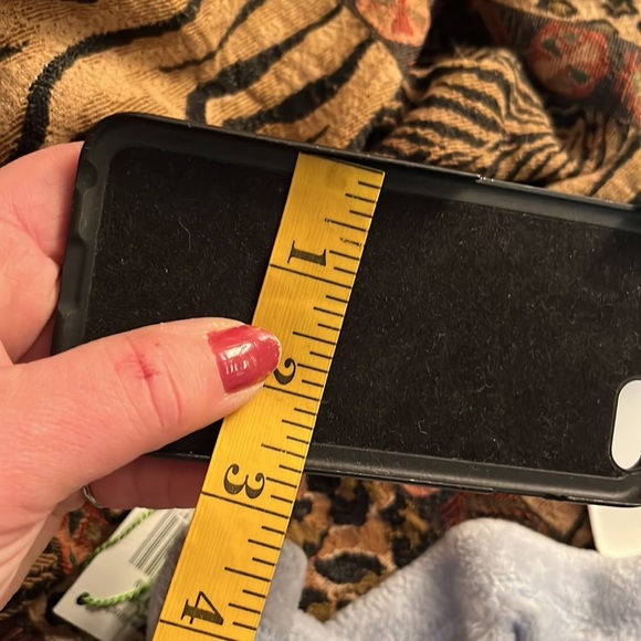 IPHONE 5,6 Black case with multiple tools & kick stand great for outdoors - Picture 9 of 9